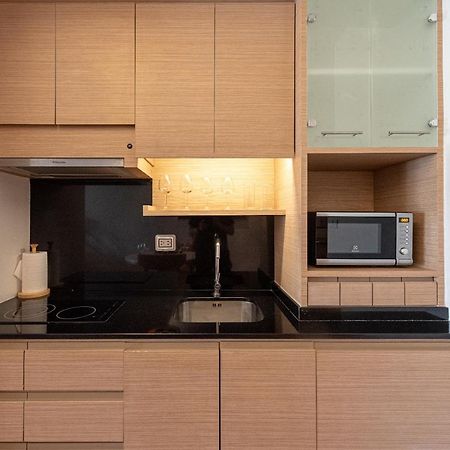Summit Windmill Golf Suite Hotel At Suvarnabhumi Bangkok Bagian luar foto A modern kitchen