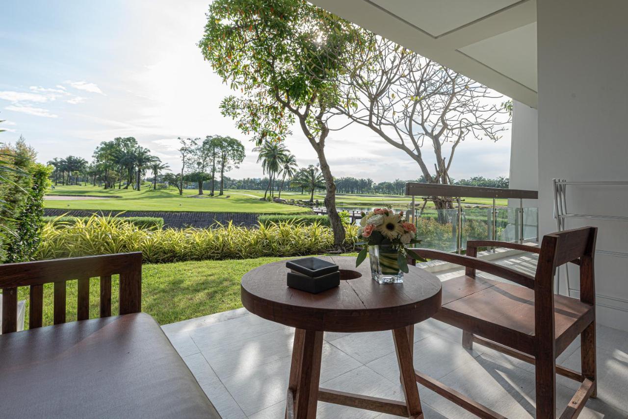 Summit Windmill Golf Suite Hotel At Suvarnabhumi Bangkok Bagian luar foto