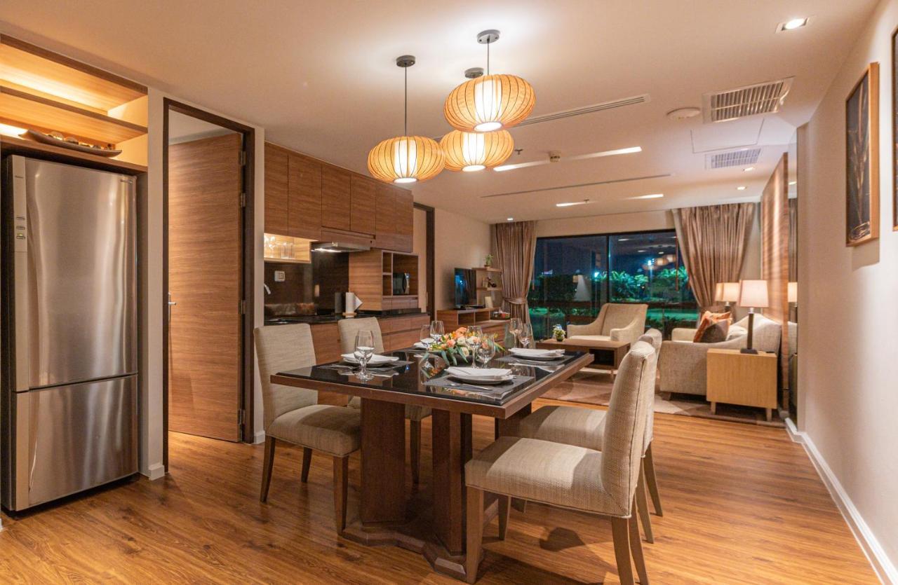 Summit Windmill Golf Suite Hotel At Suvarnabhumi Bangkok Bagian luar foto A dining room