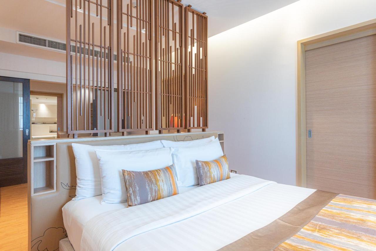 Summit Windmill Golf Suite Hotel At Suvarnabhumi Bangkok Bagian luar foto A bedroom at the hotel