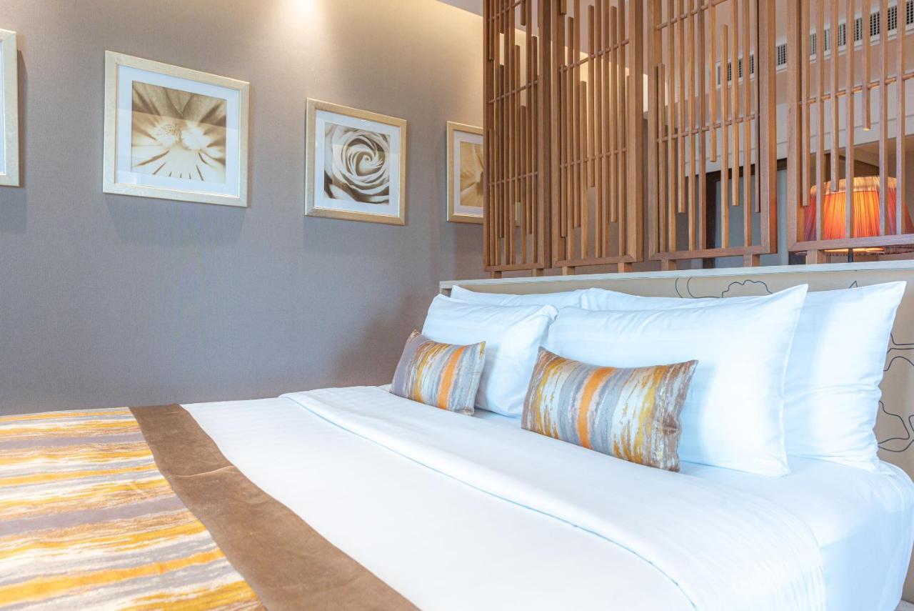 Summit Windmill Golf Suite Hotel At Suvarnabhumi Bangkok Bagian luar foto Deluxe Room
