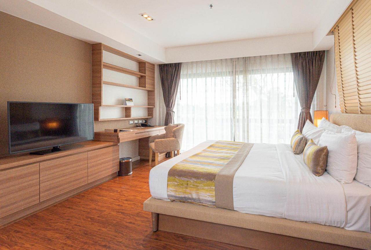 Summit Windmill Golf Suite Hotel At Suvarnabhumi Bangkok Bagian luar foto Deluxe Room